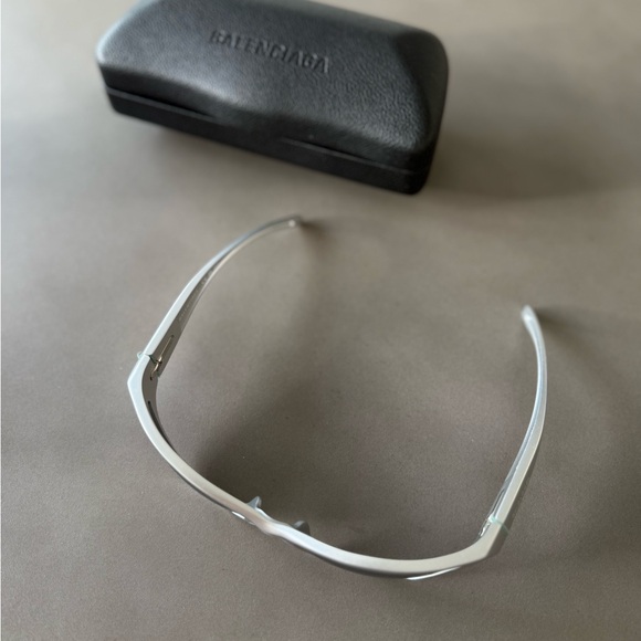 Balenciaga Women Silver Oval Sunglasses - Picture 5 of 9